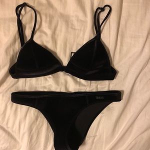 black velvet triangl bikini